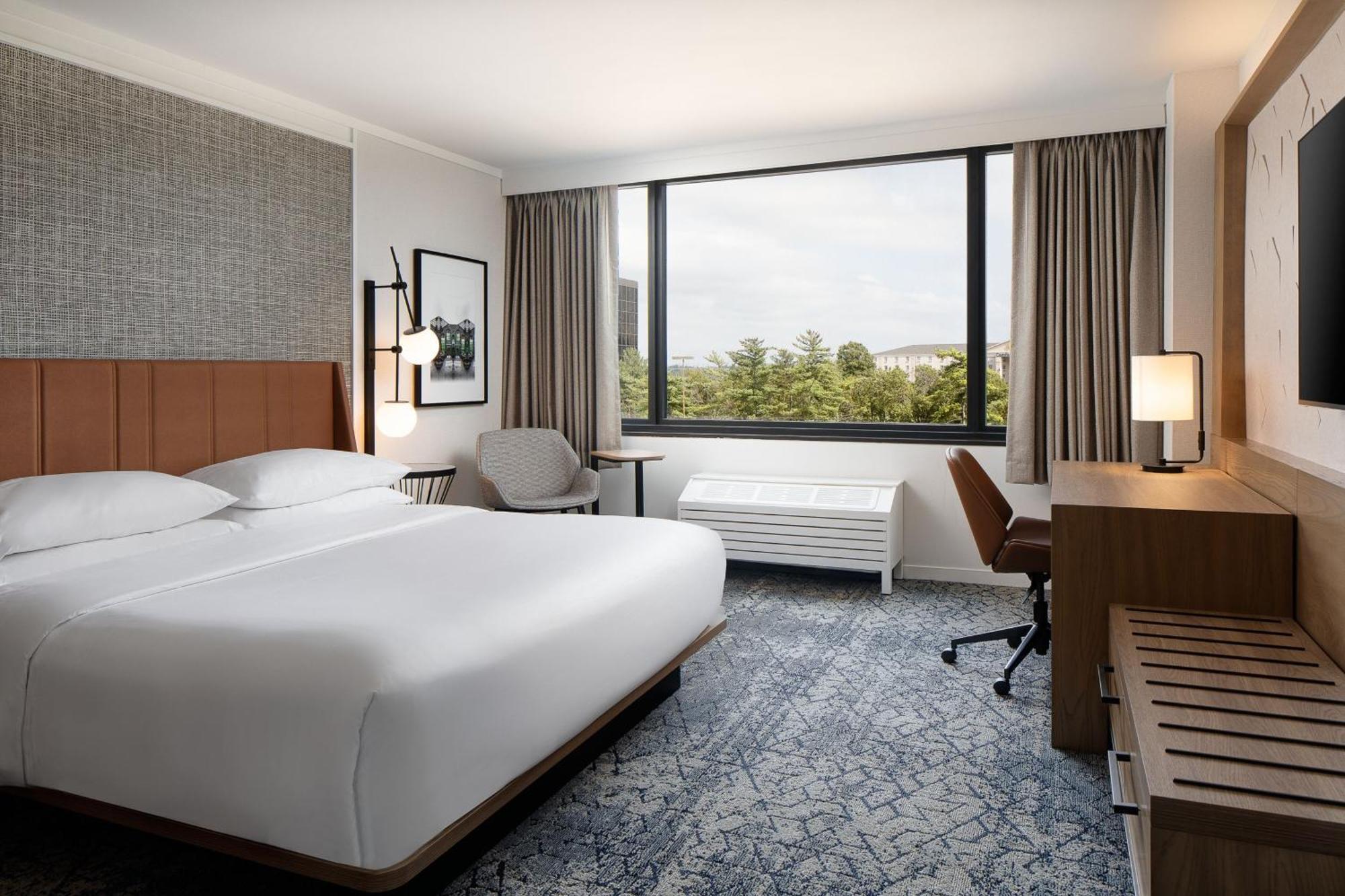 Sheraton Westport Plaza Hotel